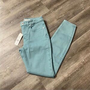 Vineyard Vines Jamie High-Rise Garment-Dyed Jeans